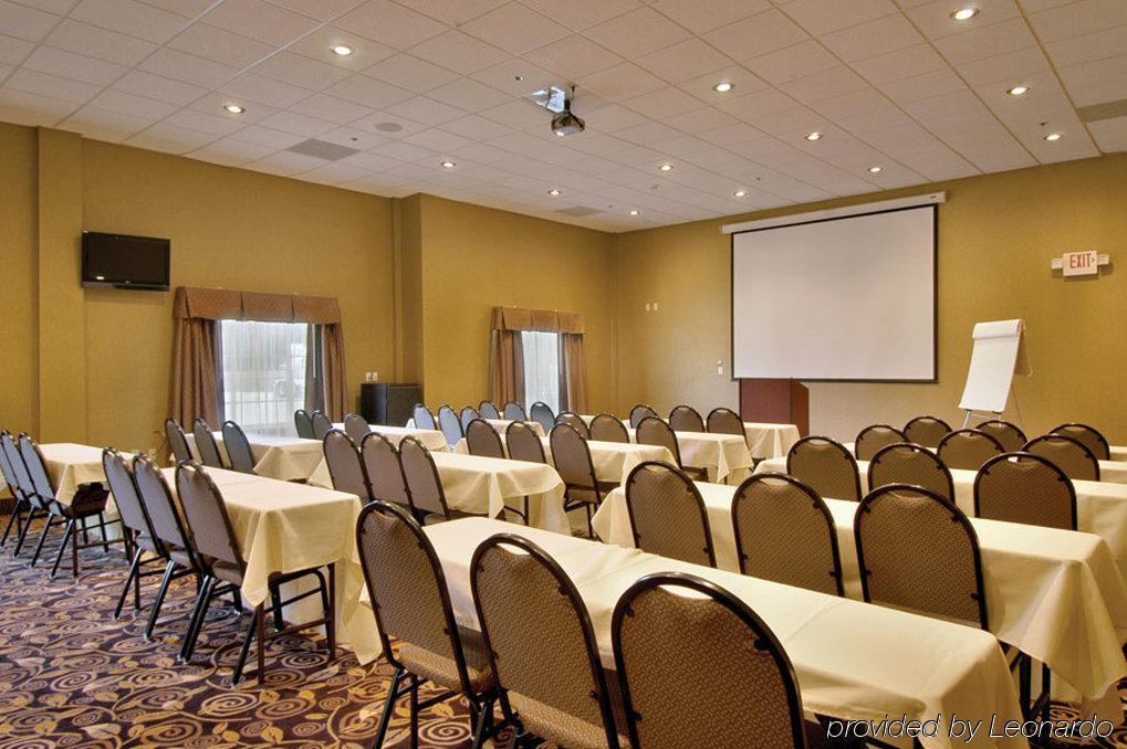 Holiday Inn Hotels Batesville By Ihg Зручності фото